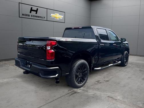 Black 2026 Chevrolet Silverado 1500 Custom