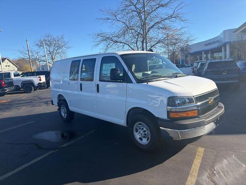 2025 Chevrolet Express 2500 RWD 2500 Regular Wheelbase WT