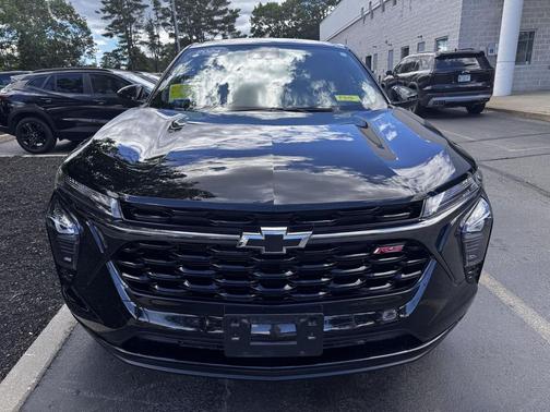 Mosaic Black Metallic 2024 Chevrolet Trax FWD 1RS