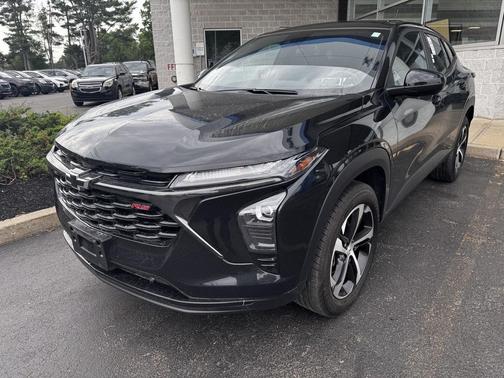 Mosaic Black Metallic 2024 Chevrolet Trax FWD 1RS