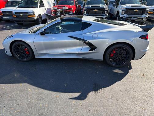 2026 Chevrolet Corvette Stingray w/1LT