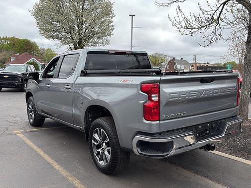 Sterling Gray Metallic 2023 Chevrolet Silverado 1500 LT
