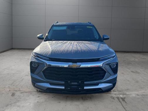 Sterling Gray Metallic 2026 Chevrolet Trailblazer LT