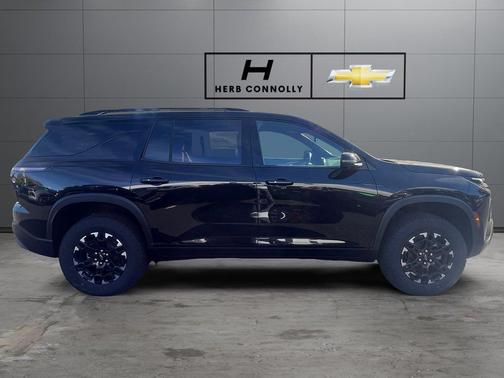 Mosaic Black Metallic 2027 Chevrolet Traverse AWD Z71