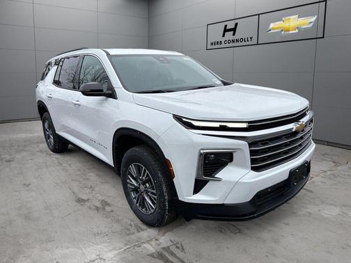 Summit White 2026 Chevrolet Traverse LT