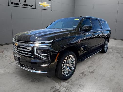 Black 2026 Chevrolet Suburban LT