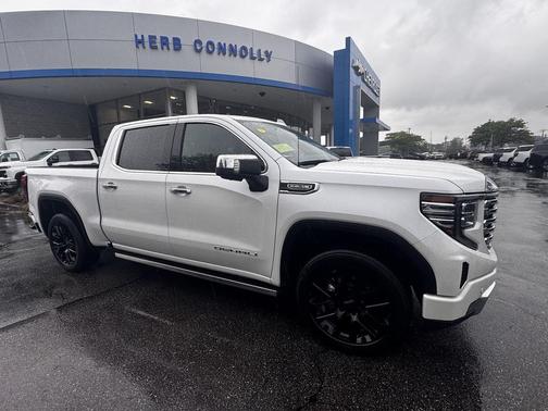 White Frost Tricoat 2023 GMC Sierra 1500 Denali