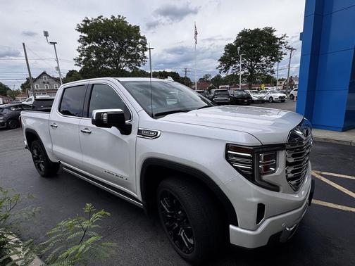 White Frost Tricoat 2023 GMC Sierra 1500 Denali