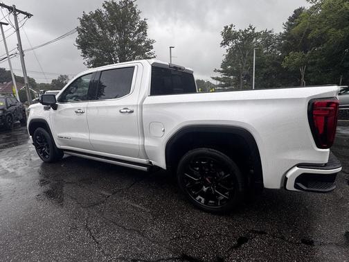 White Frost Tricoat 2023 GMC Sierra 1500 Denali
