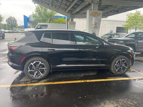 2025 Chevrolet Equinox EV LT