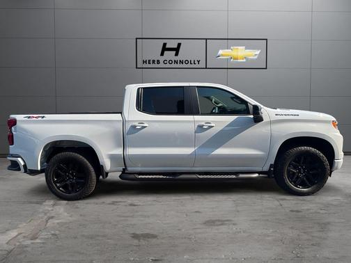 Summit White 2026 Chevrolet Silverado 1500 RST