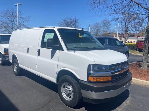 2025 Chevrolet Express 2500 RWD 2500 Regular Wheelbase WT