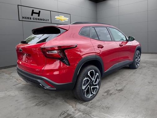 Apex Red 2026 Chevrolet Trax FWD 2RS