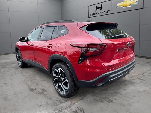 Apex Red 2026 Chevrolet Trax FWD 2RS