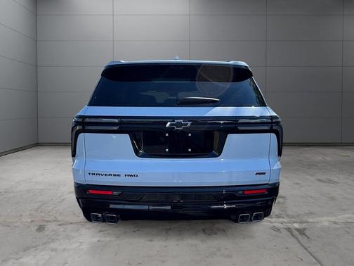 Polar White Tricoat 2027 Chevrolet Traverse RS