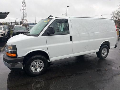 2025 Chevrolet Express 2500 RWD 2500 Regular Wheelbase WT