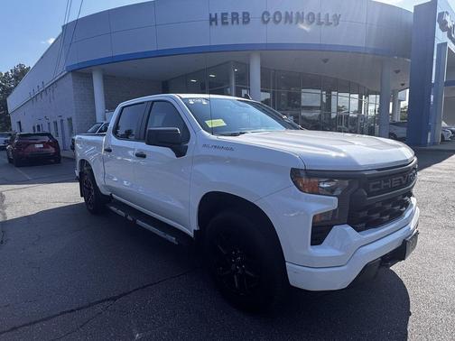Summit White 2022 Chevrolet Silverado 1500 Custom