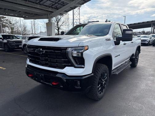 Summit White 2026 Chevrolet Silverado 2500 LT