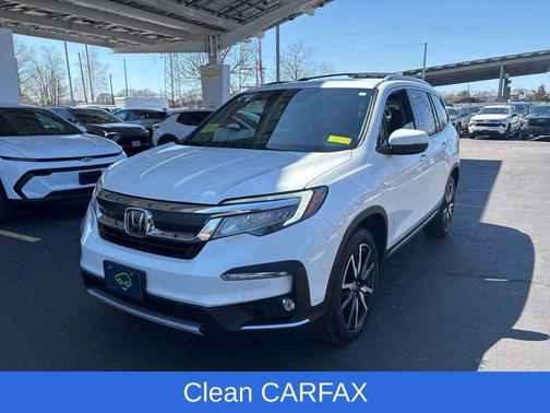 Platinum White Pearl 2020 Honda Pilot Touring 8-Passenger