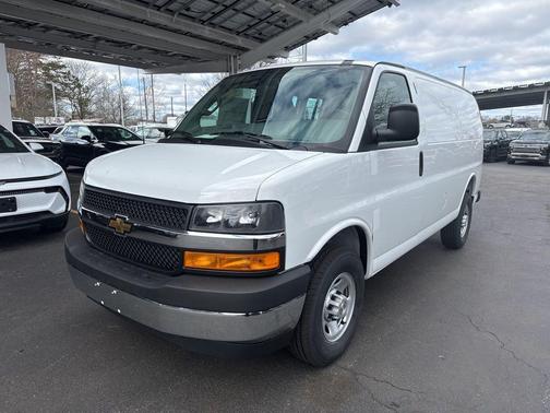 Summit White 2026 Chevrolet Express 2500 2500 Regular Wheelbase, WT, RWD