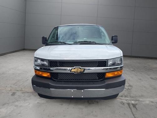 Summit White 2026 Chevrolet Express 2500 LT