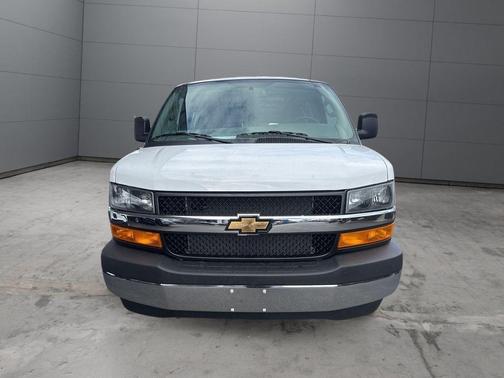 Summit White 2026 Chevrolet Express 2500 Work Van