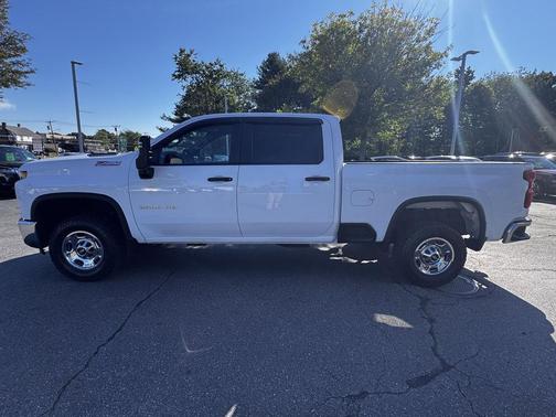 Summit White 2022 Chevrolet Silverado 2500 WT