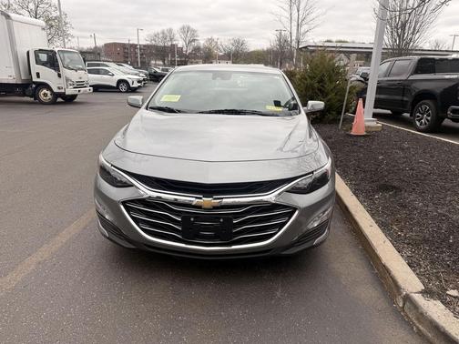Sterling Gray Metallic 2024 Chevrolet Malibu FWD 1LT