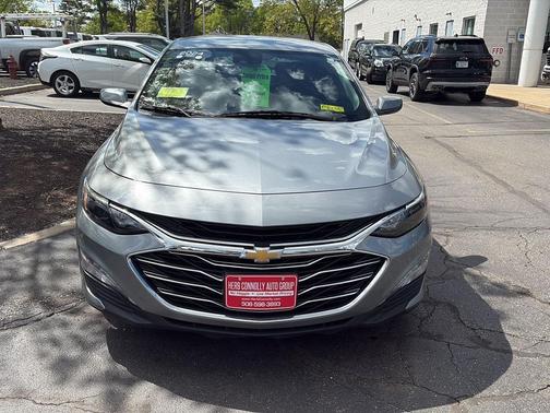 Sterling Gray Metallic 2024 Chevrolet Malibu FWD 1LT