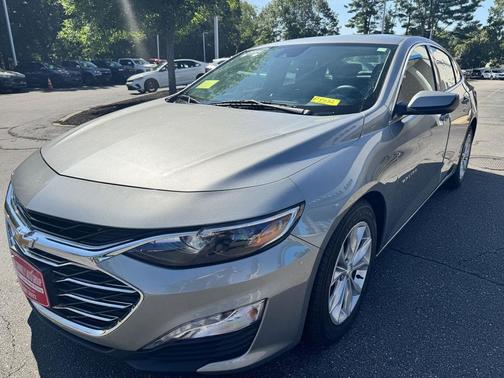 Sterling Gray Metallic 2024 Chevrolet Malibu FWD 1LT