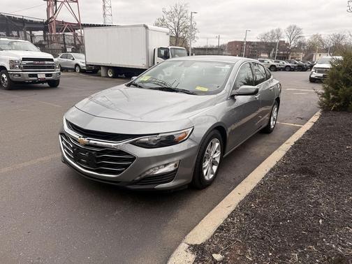 Sterling Gray Metallic 2024 Chevrolet Malibu FWD 1LT