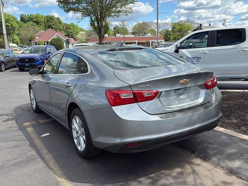 Sterling Gray Metallic 2024 Chevrolet Malibu FWD 1LT