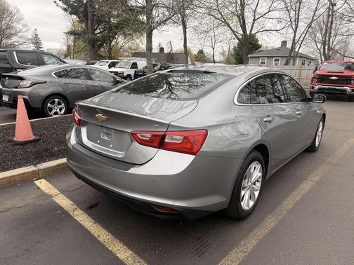 Sterling Gray Metallic 2024 Chevrolet Malibu FWD 1LT