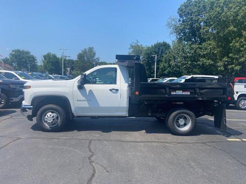 2025 Chevrolet Silverado 3500 WT