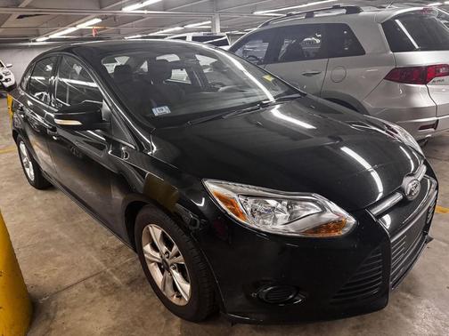 Tuxedo Black Metallic 2014 Ford Focus SE