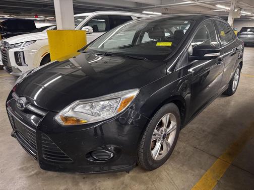 Tuxedo Black Metallic 2014 Ford Focus SE