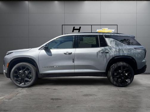 Sterling Gray Metallic 2026 Chevrolet Traverse RS