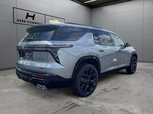 Sterling Gray Metallic 2026 Chevrolet Traverse RS