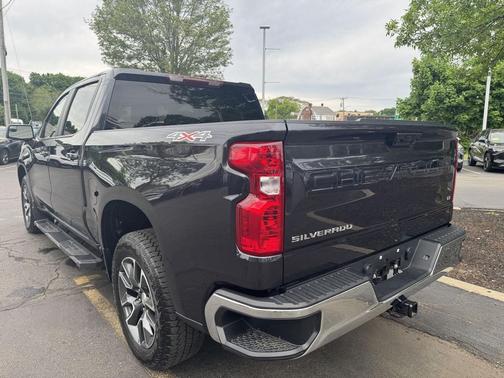Dark Ash Metallic 2023 Chevrolet Silverado 1500 LT
