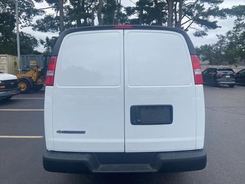 2025 Chevrolet Express 2500 RWD 2500 Regular Wheelbase WT