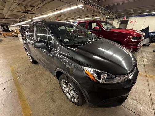 Nightfall Gray Metallic 2020 Chevrolet Trax LT