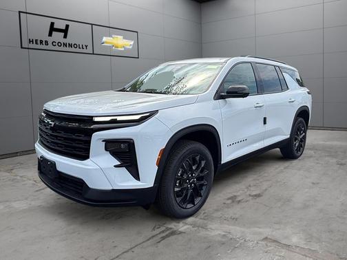 Summit White 2026 Chevrolet Traverse LT