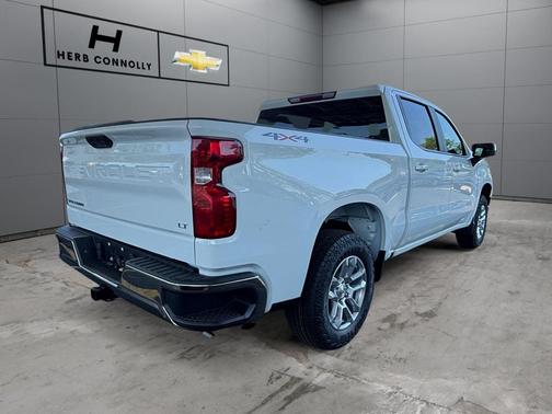 Summit White 2026 Chevrolet Silverado 1500 LT