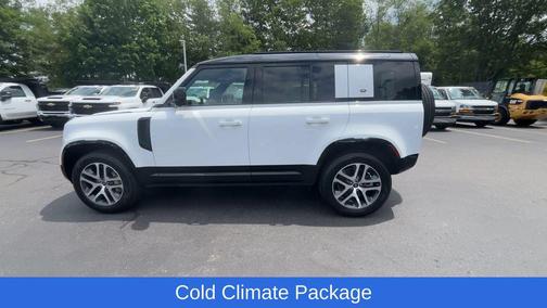 2024 Land Rover Defender 110 P400 X-Dynamic SE