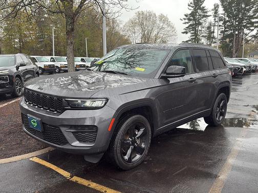 Baltic Gray Metallic Clearcoat 2023 Jeep Grand Cherokee Altitude