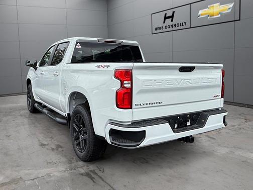 Summit White 2026 Chevrolet Silverado 1500 RST