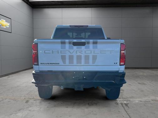 Summit White 2026 Chevrolet Silverado 2500 LT