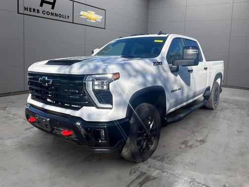 Summit White 2026 Chevrolet Silverado 2500 LT