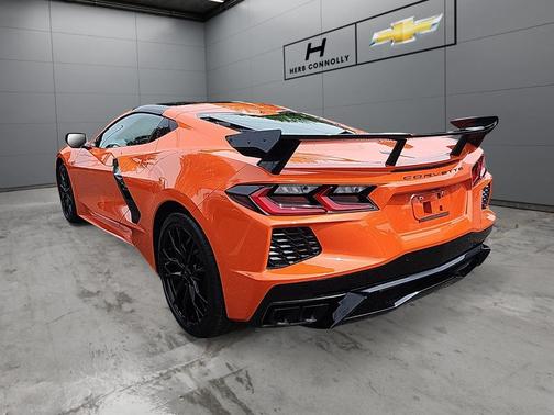 Sebring Orange Tintcoat 2026 Chevrolet Corvette Stingray w/1LT