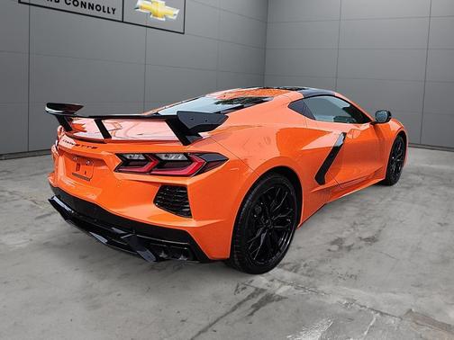 Sebring Orange Tintcoat 2026 Chevrolet Corvette Stingray w/1LT